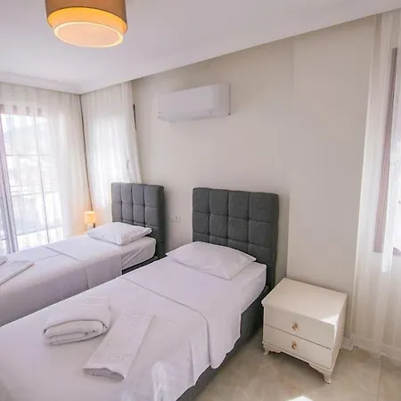 Leyal-luxury Holiday Villa, 4 Bedroom With Private Pool Вилла Ортаджа