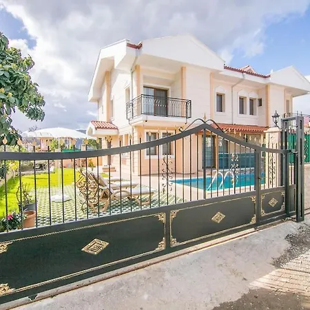 Вилла Leyal-luxury Holiday Villa, 4 Bedroom With Private Pool